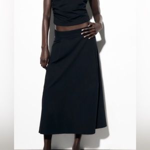 Zara PLEATED VOLUMINOUS skirt